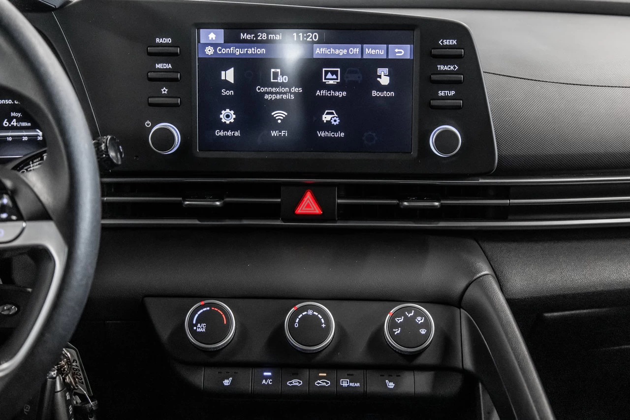 2022 Hyundai Elantra Essential Image principale