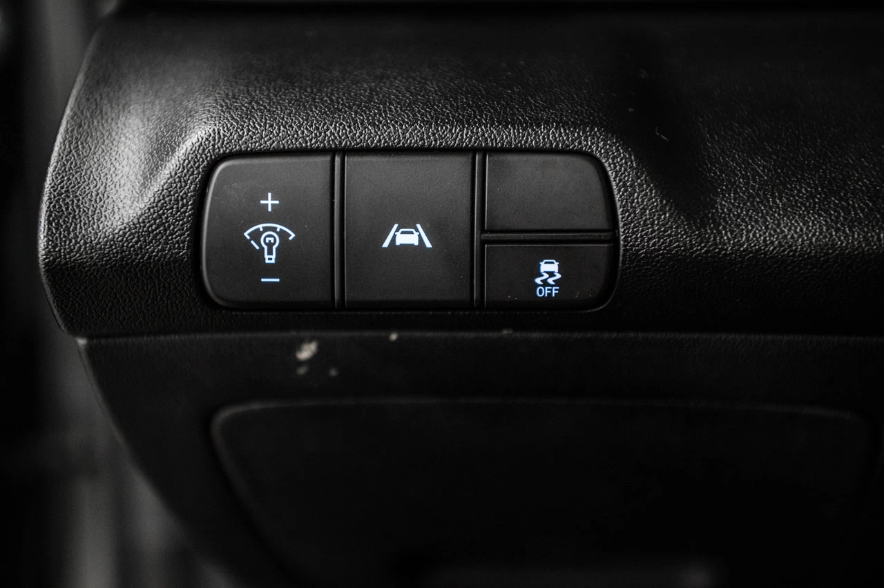 2023 Hyundai Elantra Preferred Tech Image principale