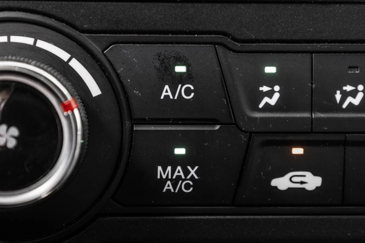 2015 Honda Civic Sedan LX Manuelle Garantie 1 AN Image principale