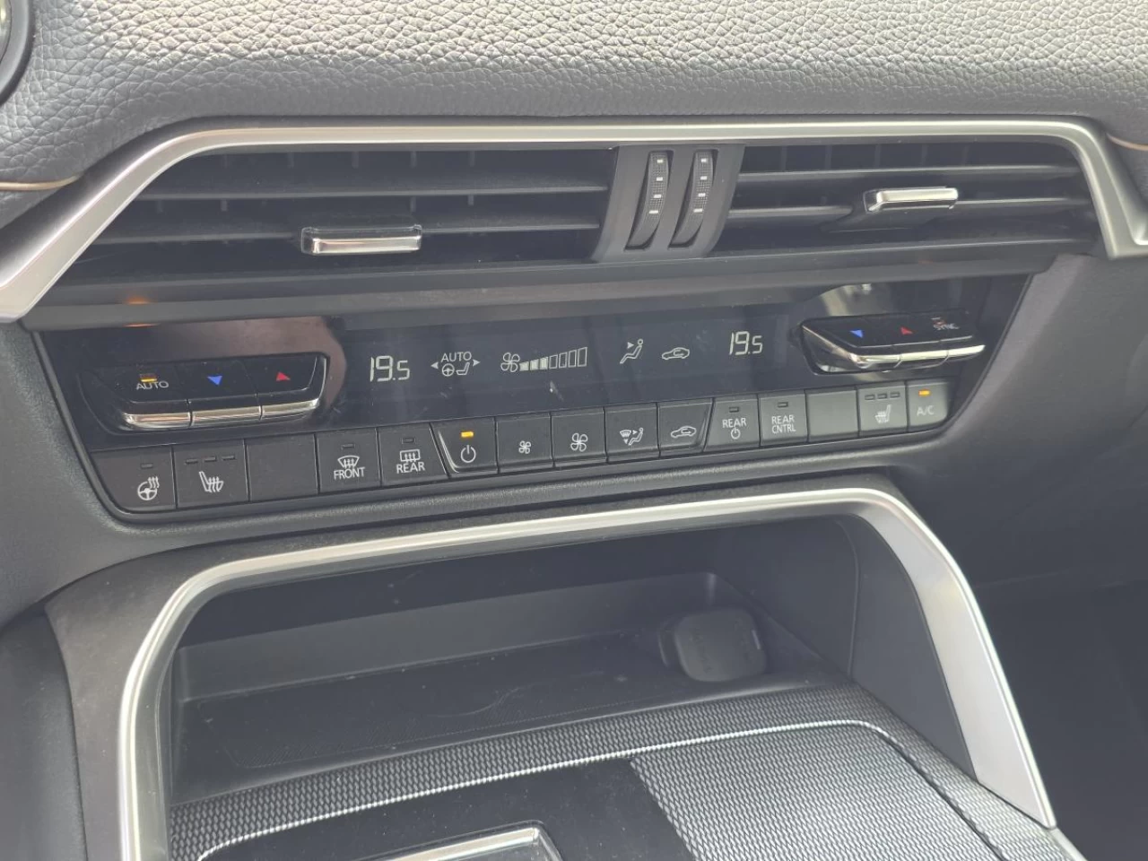 2024 Mazda CX-90 MHEV GT AWD Image principale