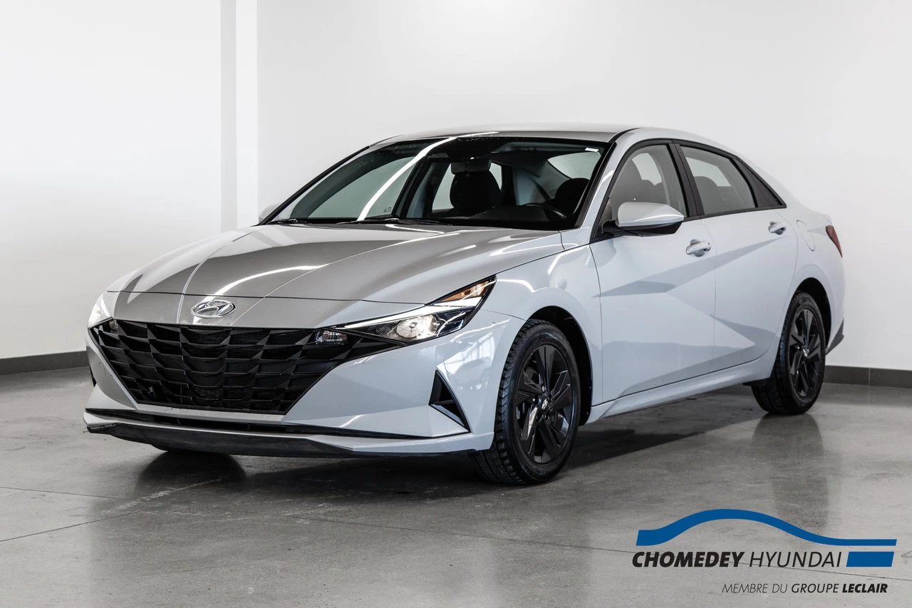 2022 Hyundai Elantra Preferred Main Image