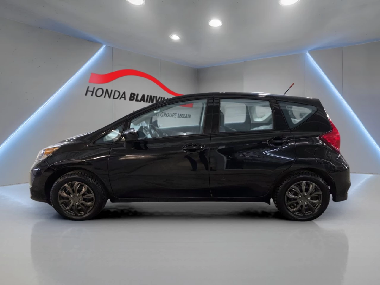 2018 Nissan Versa Note S Manual Image principale