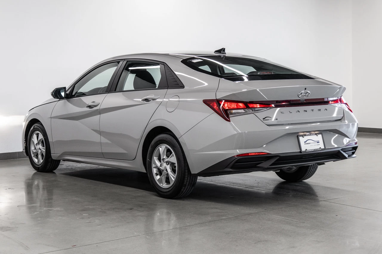 2022 Hyundai Elantra Essential Image principale