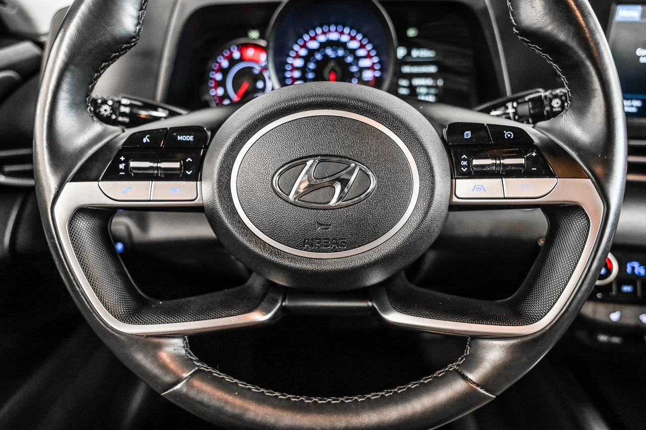2022 Hyundai Elantra Preferred Main Image