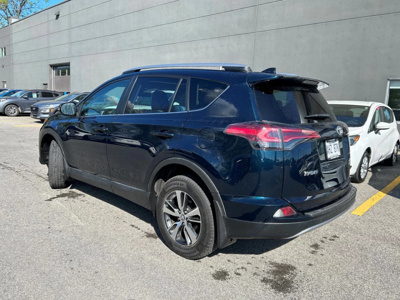 2018 Toyota RAV4 XLE, AWD, TOIT OUVRANT, CAMERA DE RECUL, MAGS+ Main Image