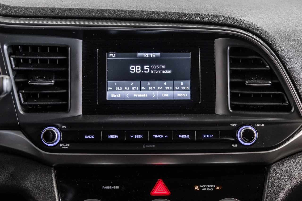 2020 Hyundai Elantra Essential Image principale