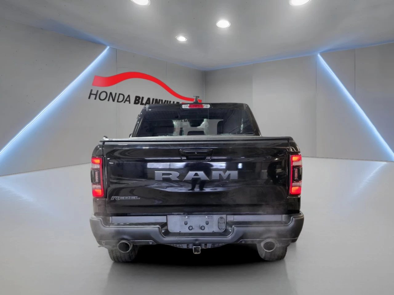 2022 RAM 1500 Rebel 4x4 Crew Cab 5'7" Box Image principale