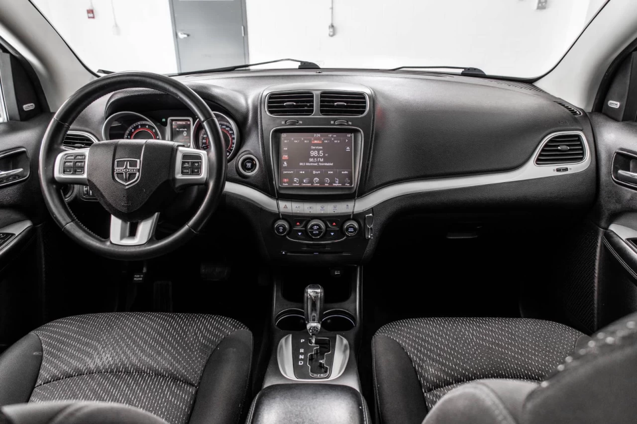 2015 Dodge Journey SXT V6 2x4 7 places Garantie 1 AN Image principale