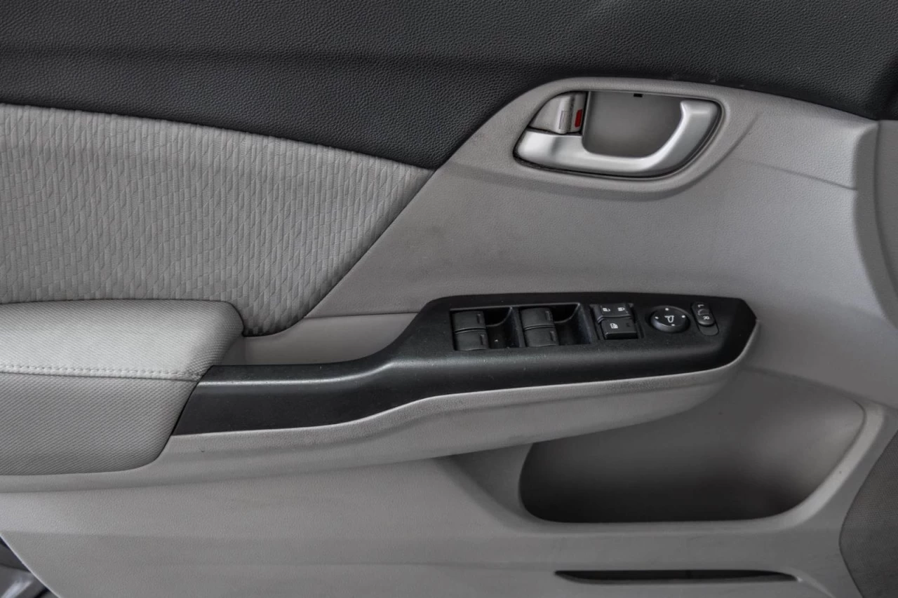 2015 Honda Civic Sedan LX Manuelle Garantie 1 AN Image principale
