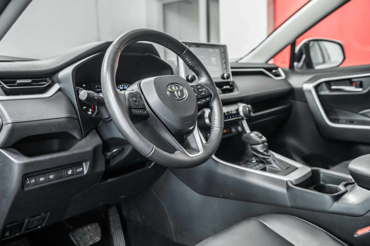 2021 Toyota RAV4 XLE AWD+TOIT.OUVRANT+VOLANT/SIEGES.CHAUFFANTS Image principale