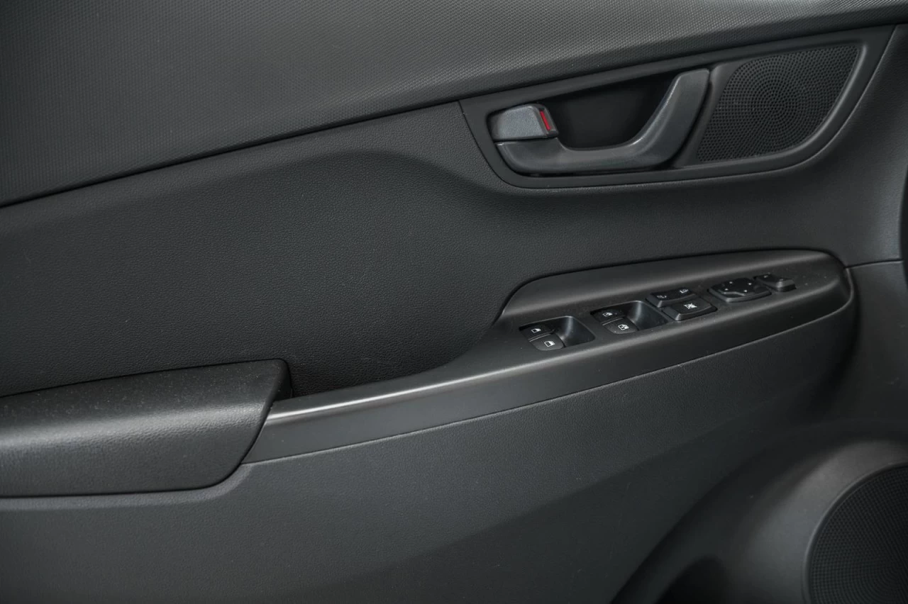 2023 Hyundai Kona Preferred AWD+VOLANT/SIEGES.CHAUFF+CARPLAY Main Image