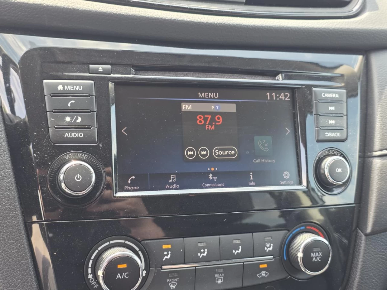 2018 Nissan Rogue AWD S Image principale