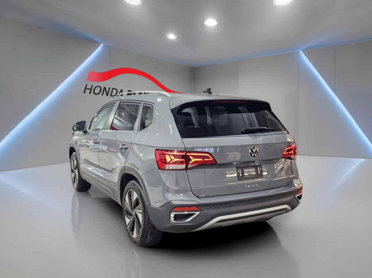 2024 Volkswagen Taos Comfortline 4MOTION Main Image