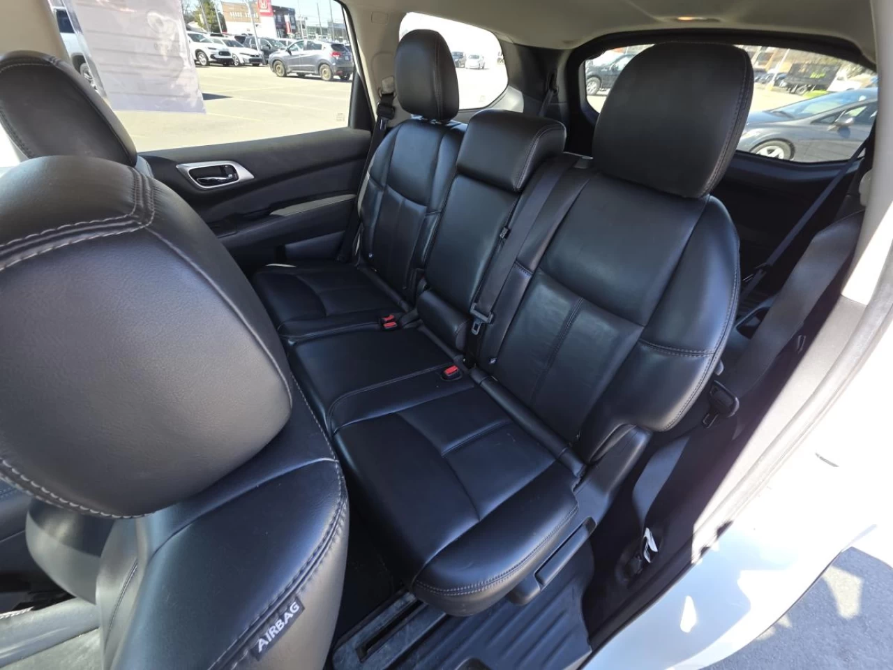2017 Nissan Pathfinder 4WD 4dr S 7 passengers Image principale