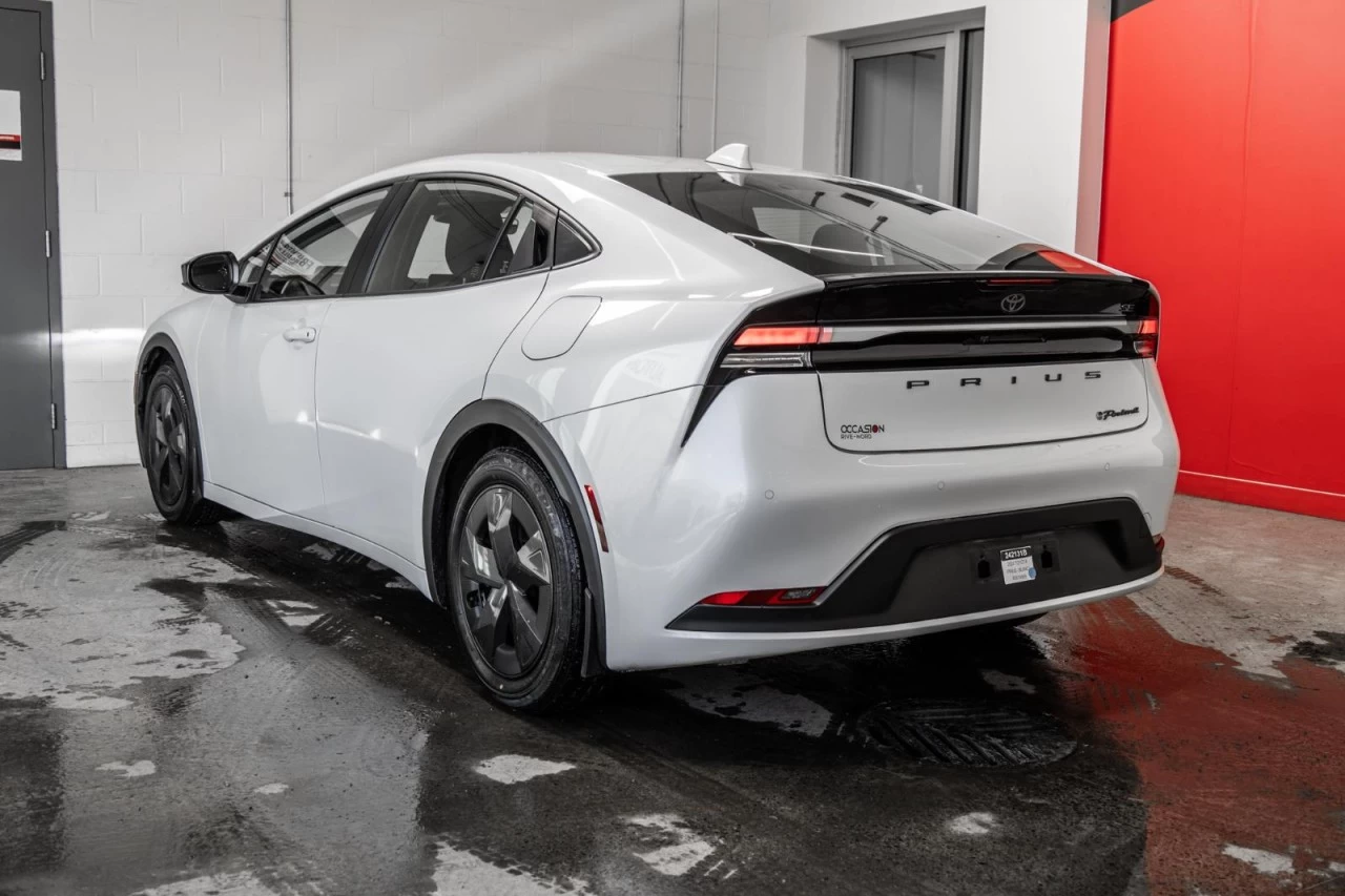 2024 Toyota Prius Prime SE MAGS+SIEGES.CHAUFF+BLUETOOTH+CAM.RECUL+CARPLAY Image principale