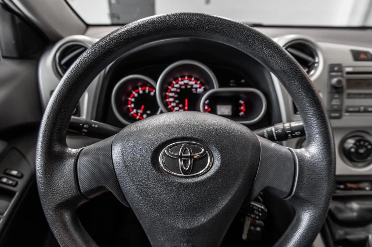 2009 Toyota Matrix XR - Manuelle - BAS KM Image principale