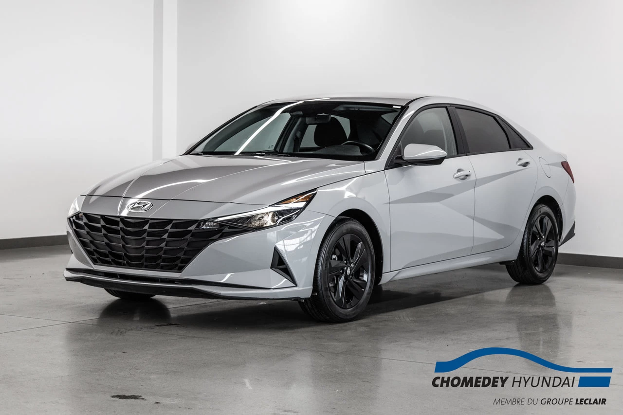 2023 Hyundai Elantra Preferred Main Image