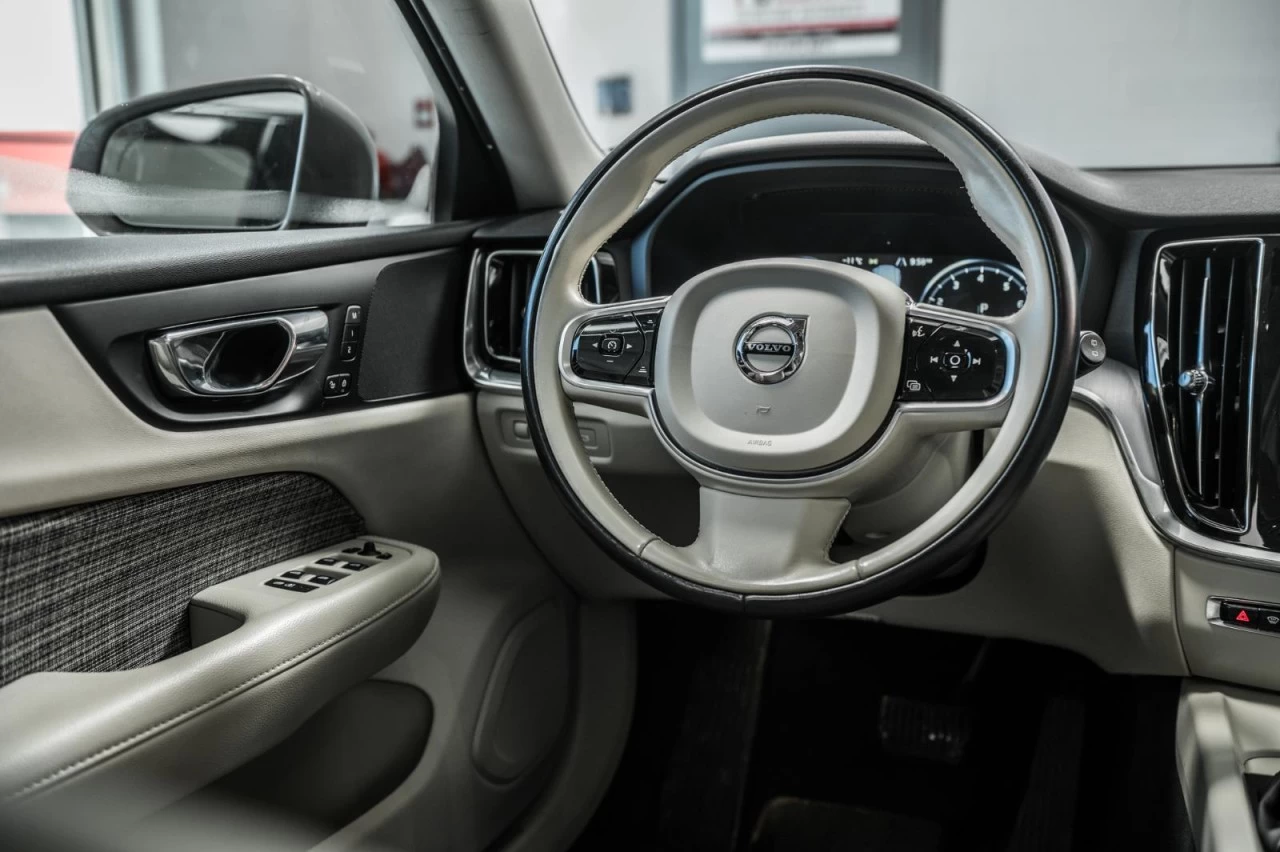 2020 Volvo V60 T5 AWD+TOIT.PANO+CUIR+CARPLAY+SIEGES.CHAUFFANTS Main Image