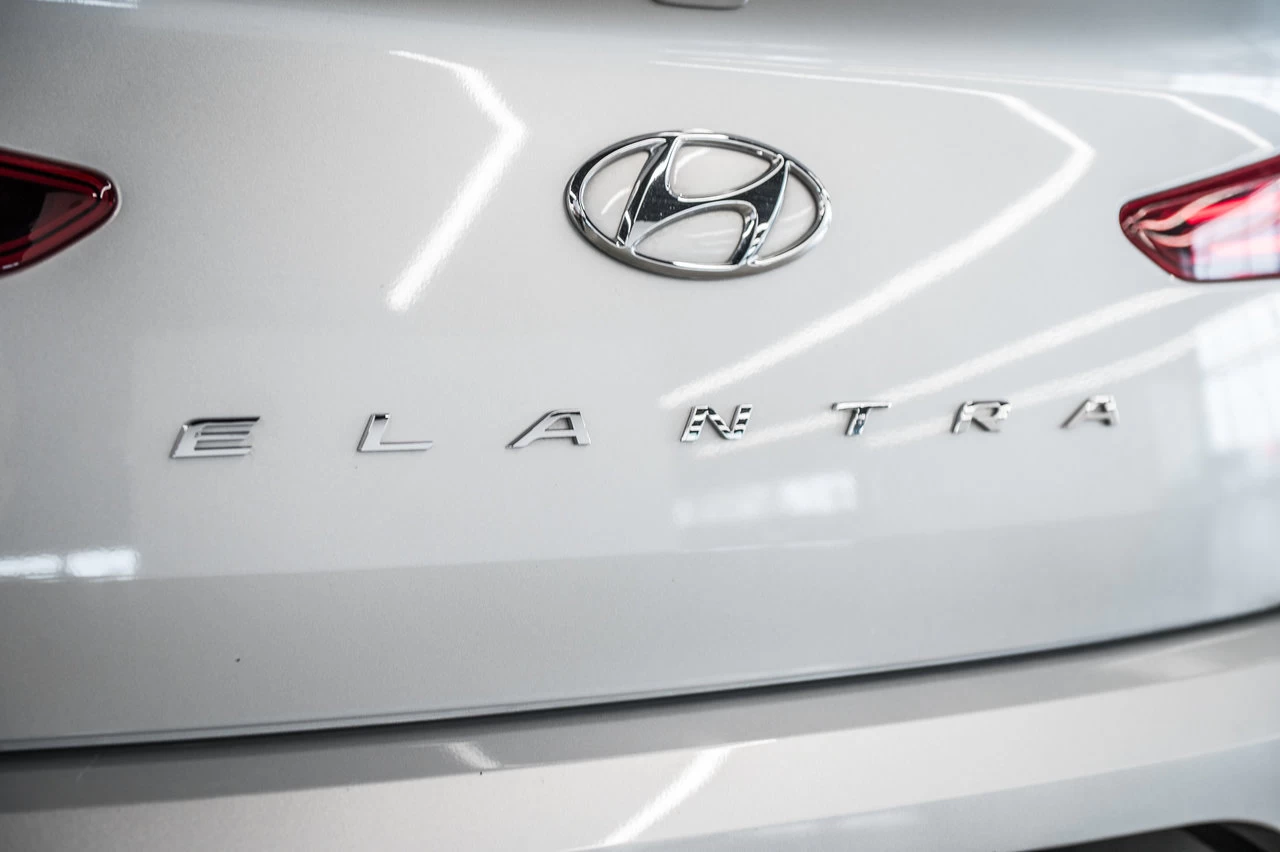 2019 Hyundai Elantra Ultimate Main Image