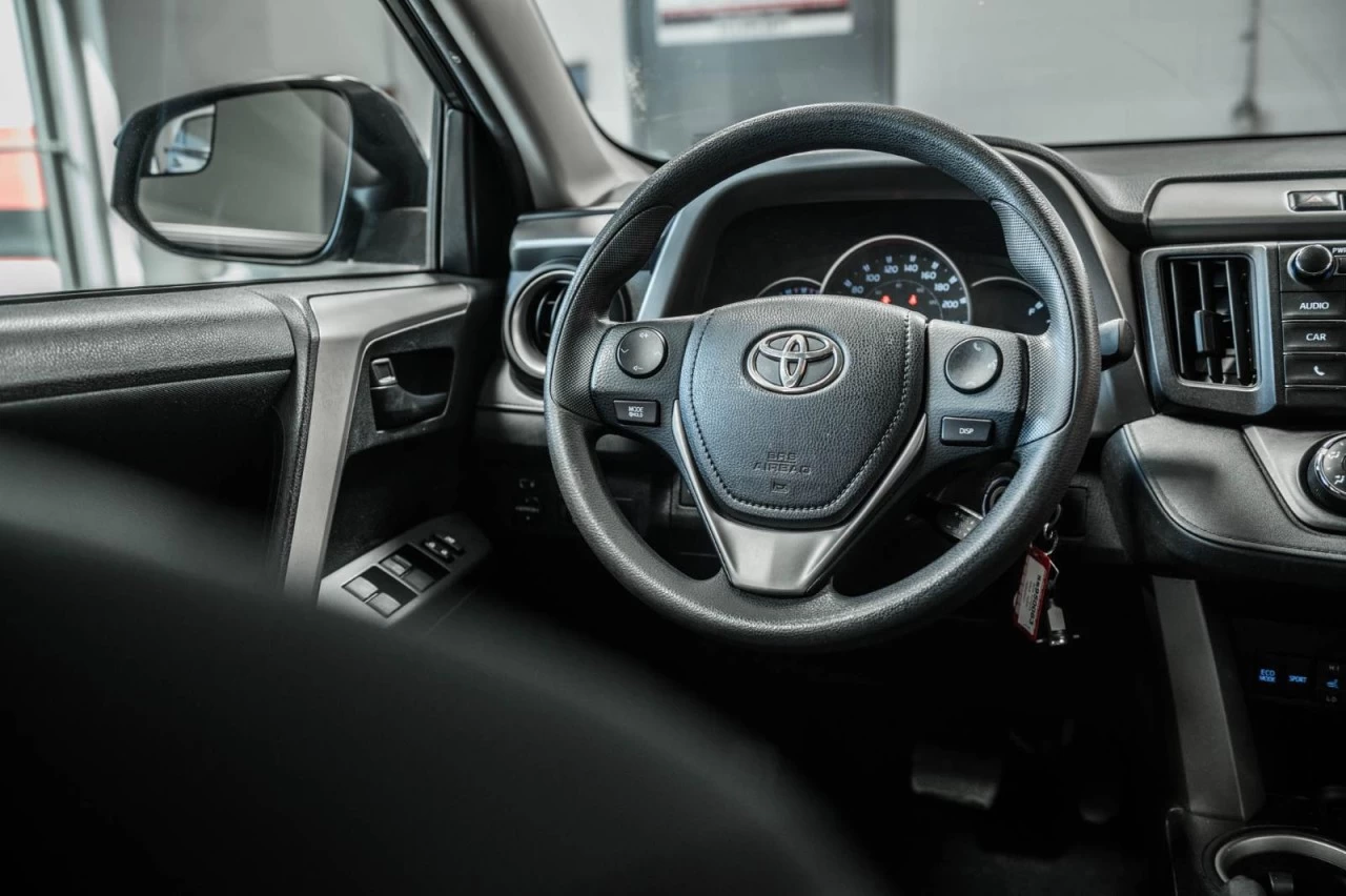 2016 Toyota RAV4 LE AWD+SIEGES.CHAUFF+BLUETOOTH+CAM.RECUL+REG.VITES Main Image
