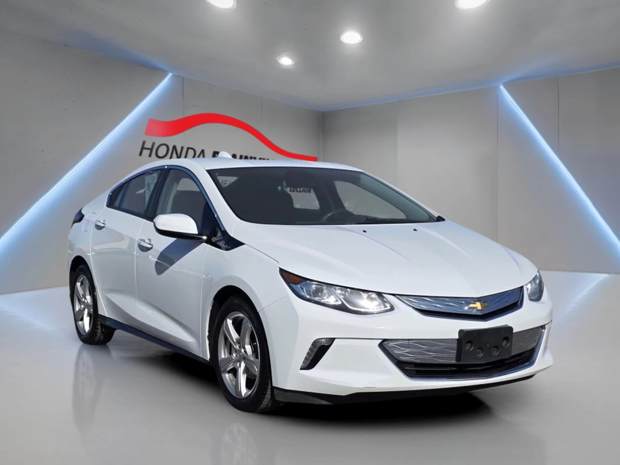 2017 Chevrolet Volt Hatchback LT Main Image