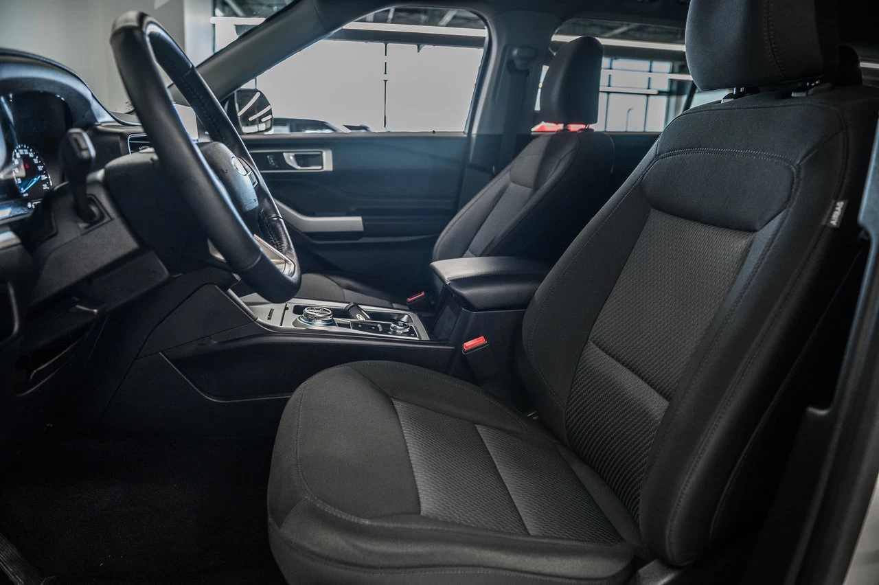 2024 Ford Explorer Xlt Awd 6-Pass Image principale