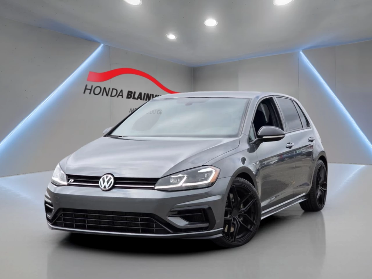 2018 Volkswagen Golf R 5-door DSG Main Image