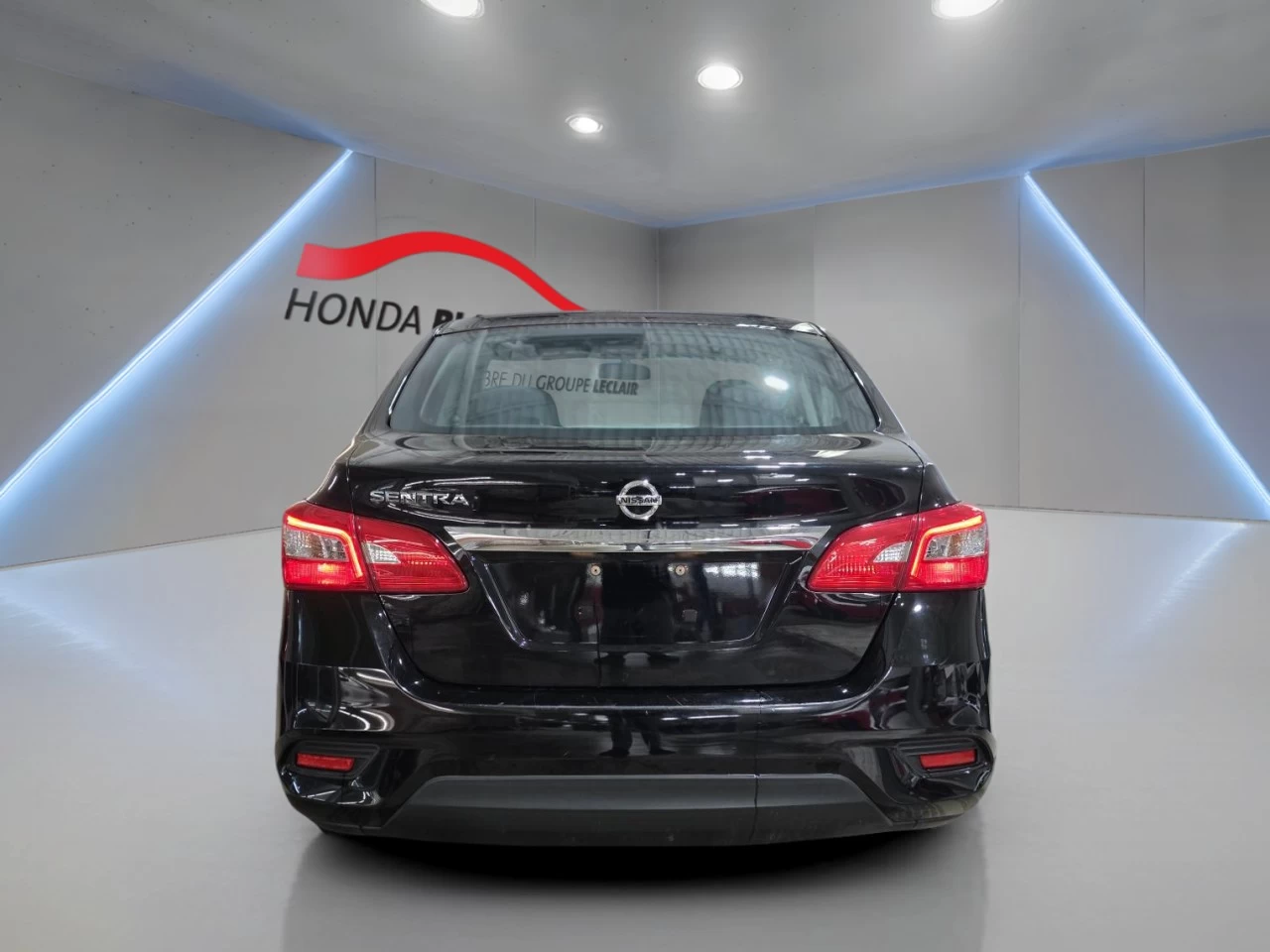 2016 Nissan Sentra 4dr Sdn CVT SV Main Image