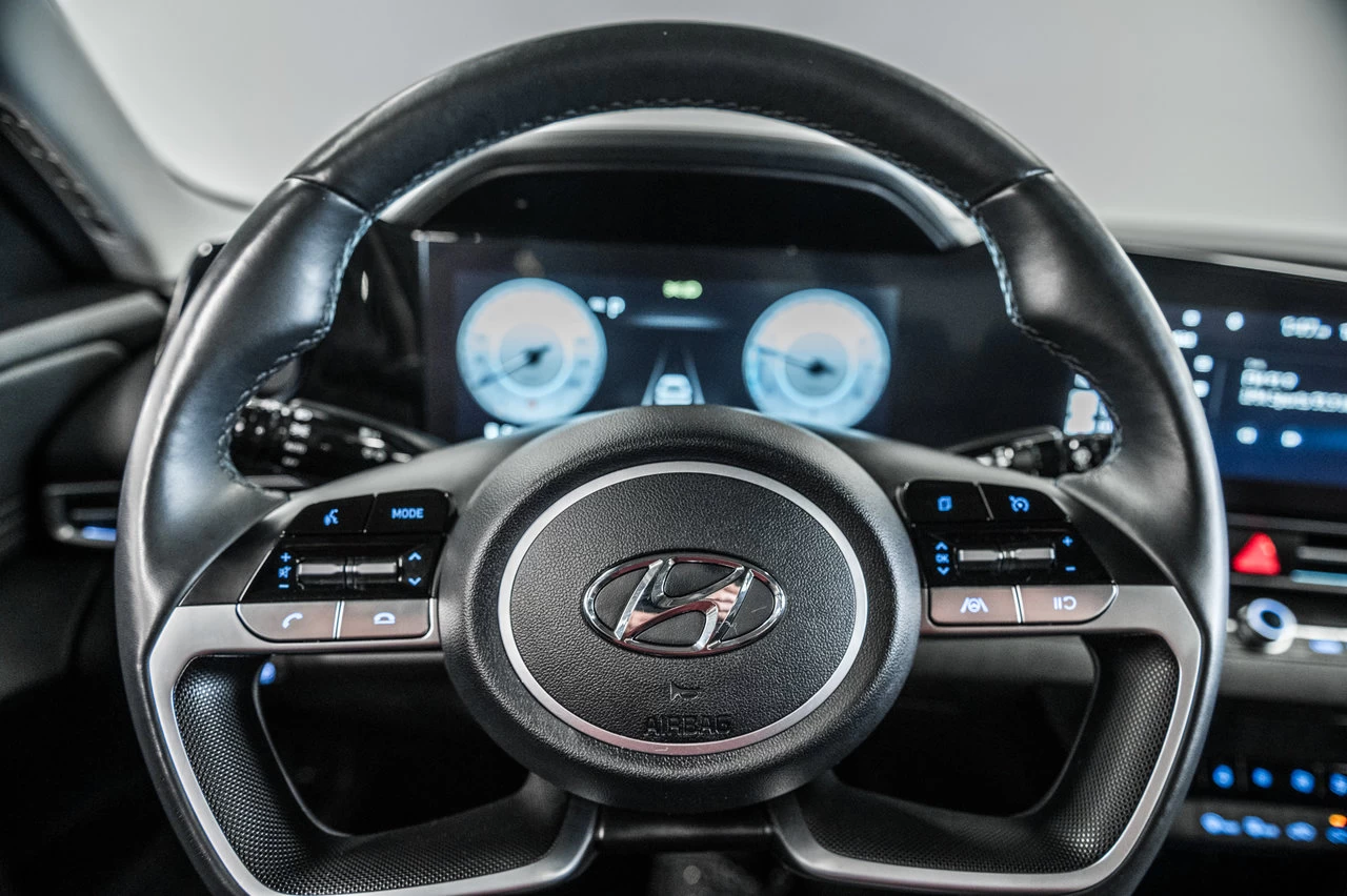 2023 Hyundai Elantra Preferred Tech Image principale