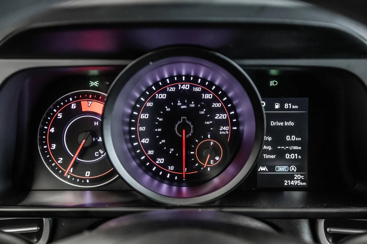 2023 Hyundai Elantra Essential Main Image