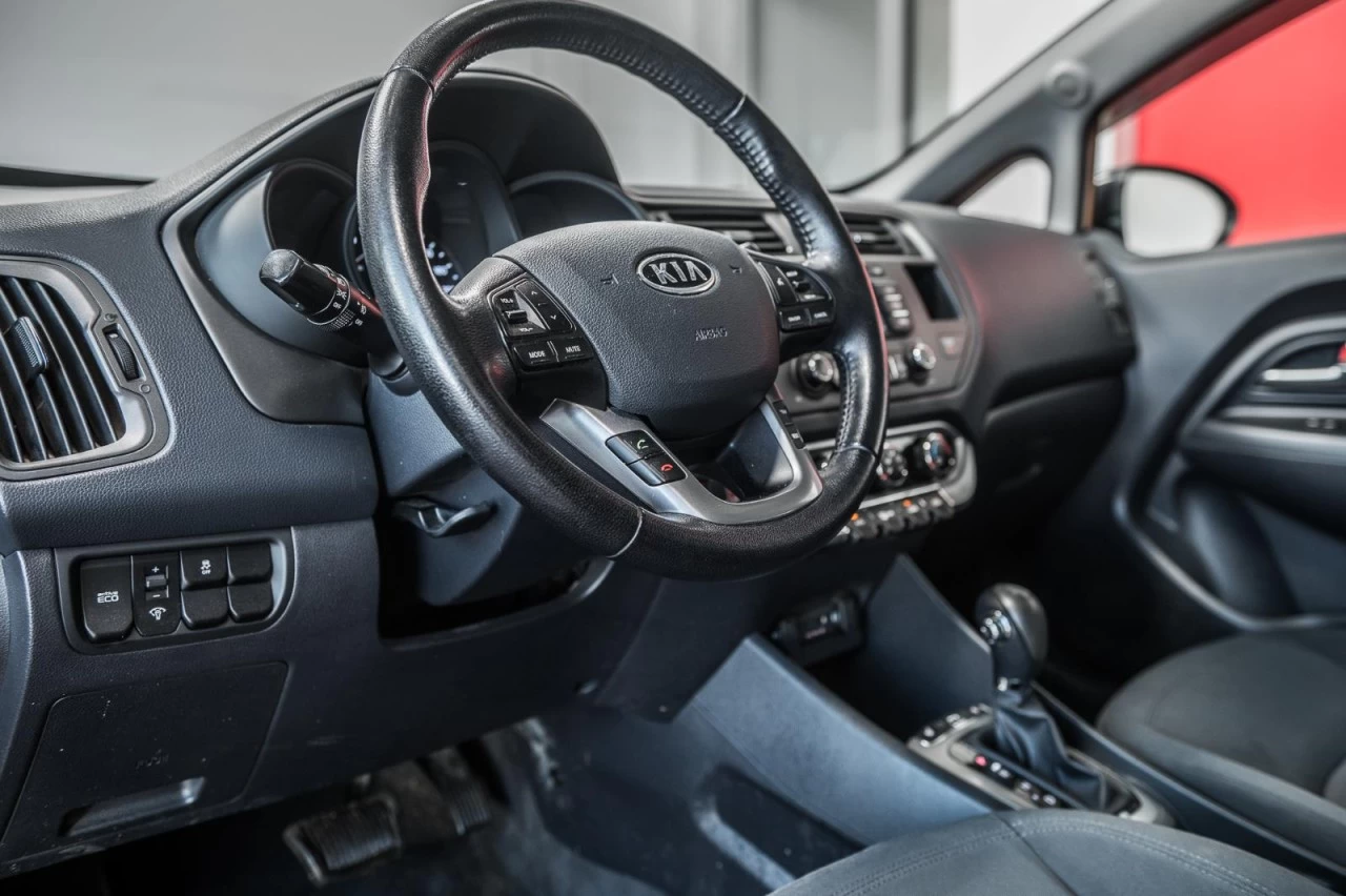 2012 Kia Rio Automatique - Économique et fiable Image principale