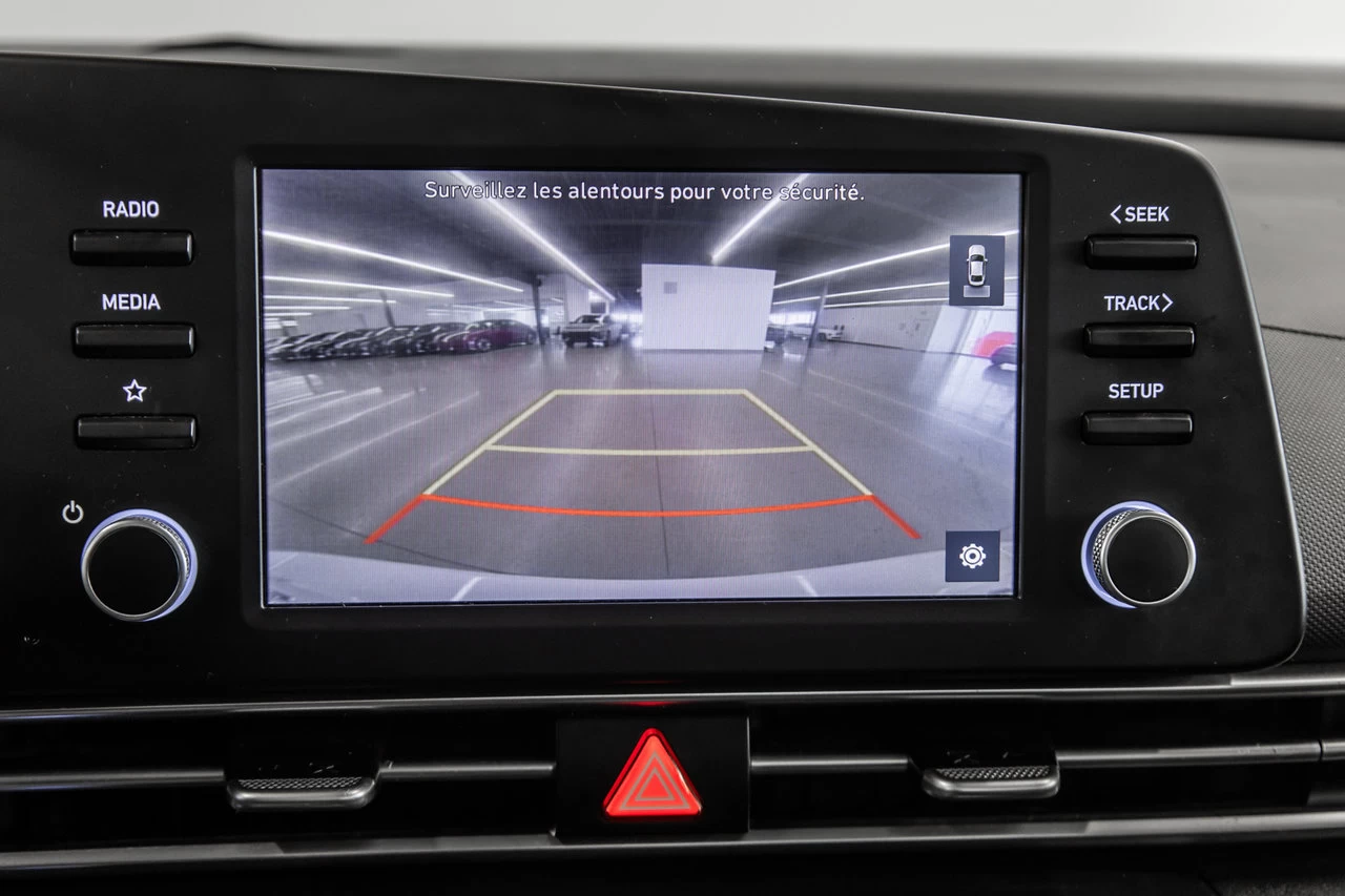 2022 Hyundai Elantra Preferred Main Image