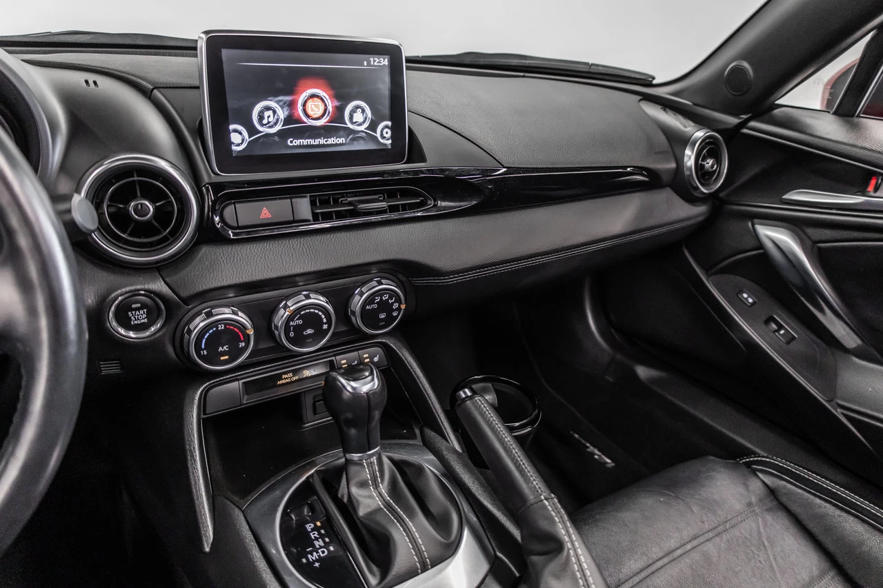 2017 Fiat 124 Spider Lusso Convertible Image principale