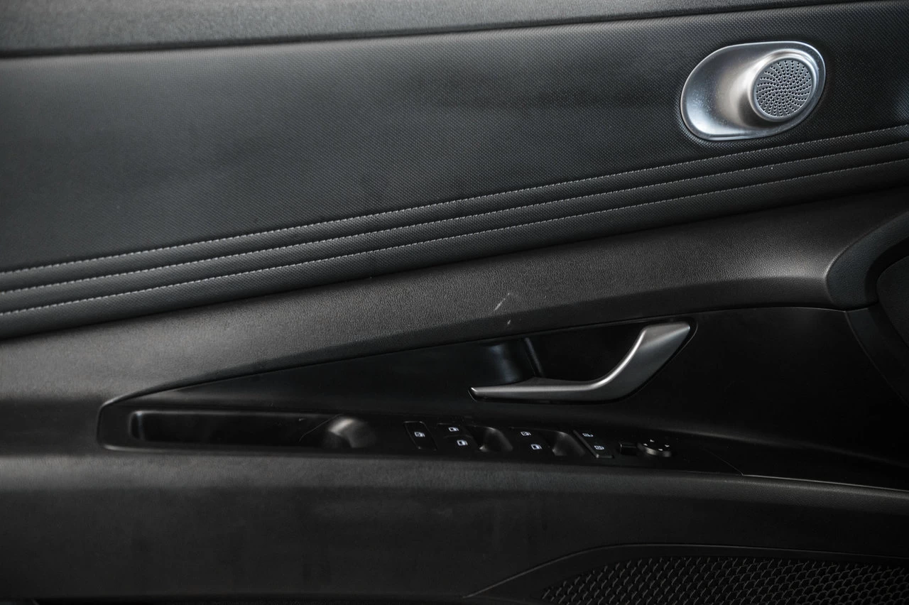 2022 Hyundai Elantra Preferred Image principale