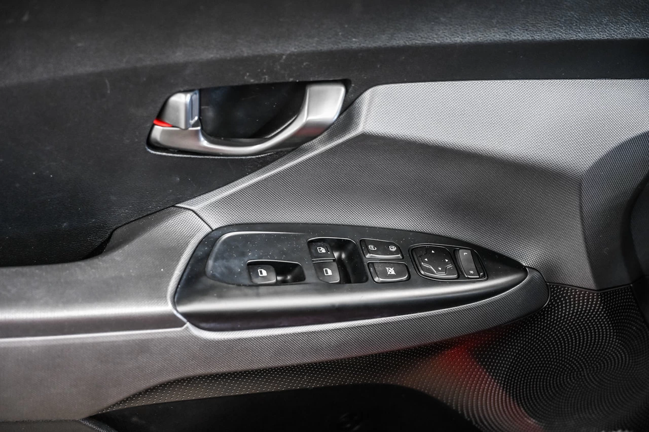 2020 Hyundai Veloster Luxury Image principale