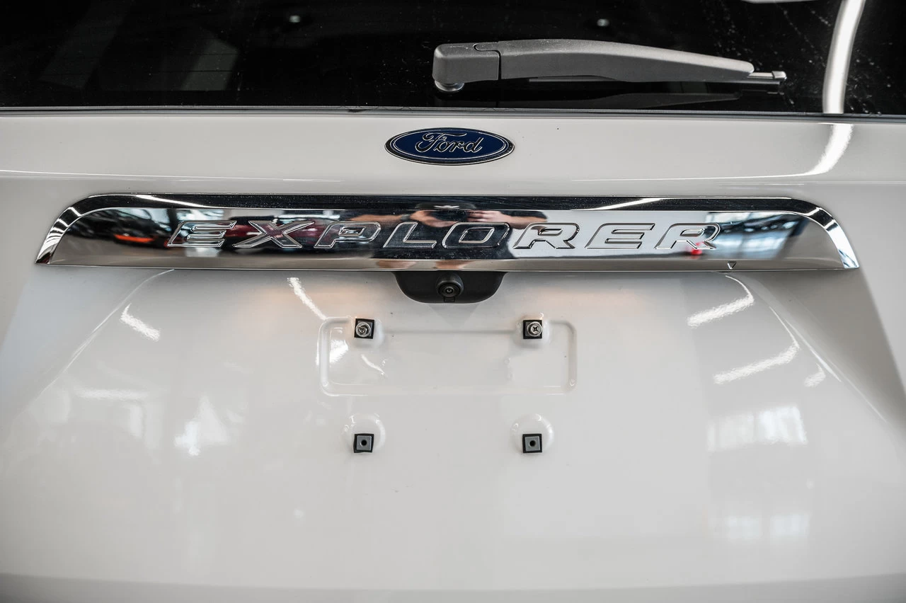 2024 Ford Explorer Xlt Awd 6-Pass Image principale