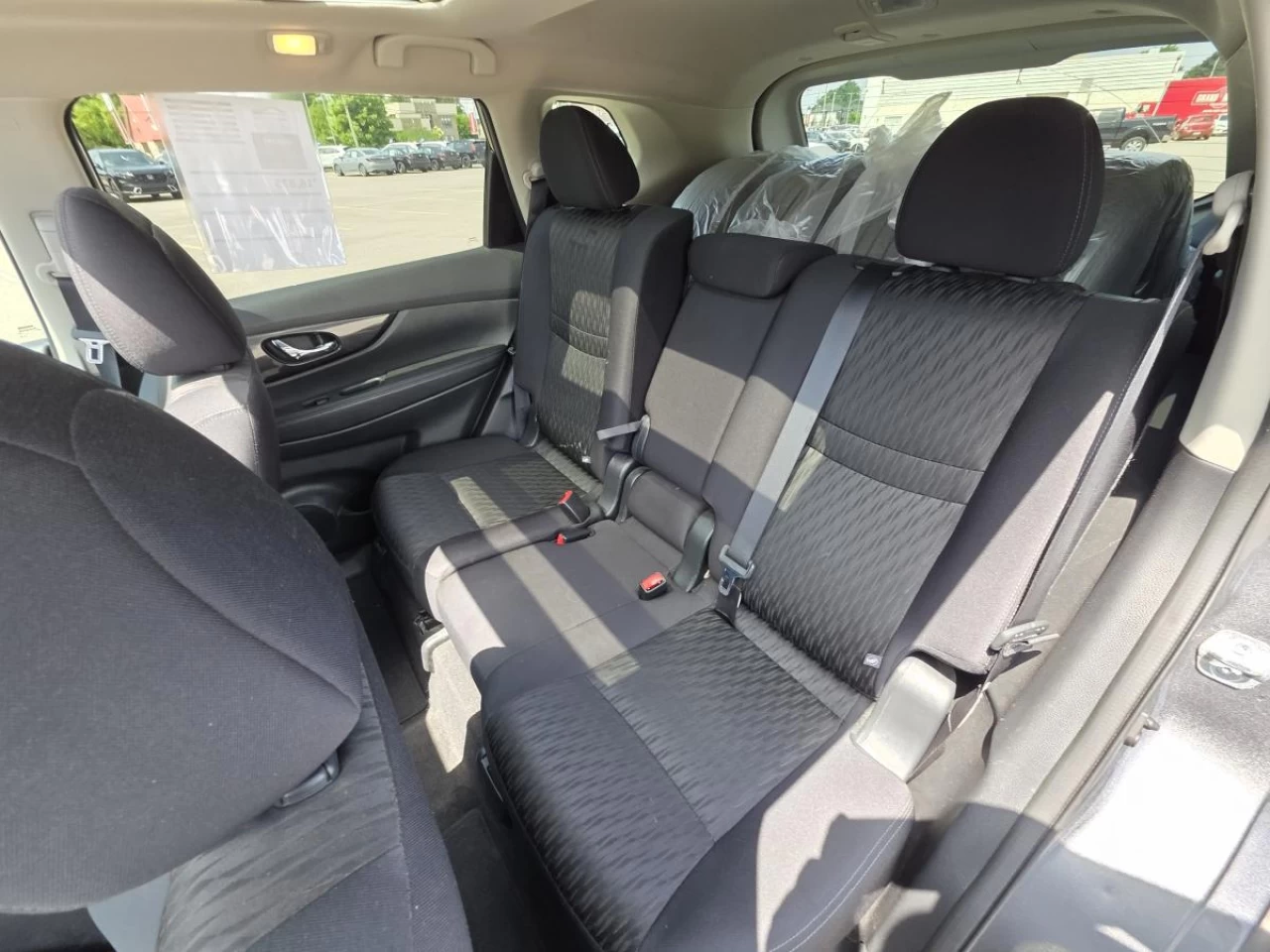 2018 Nissan Rogue AWD S Image principale