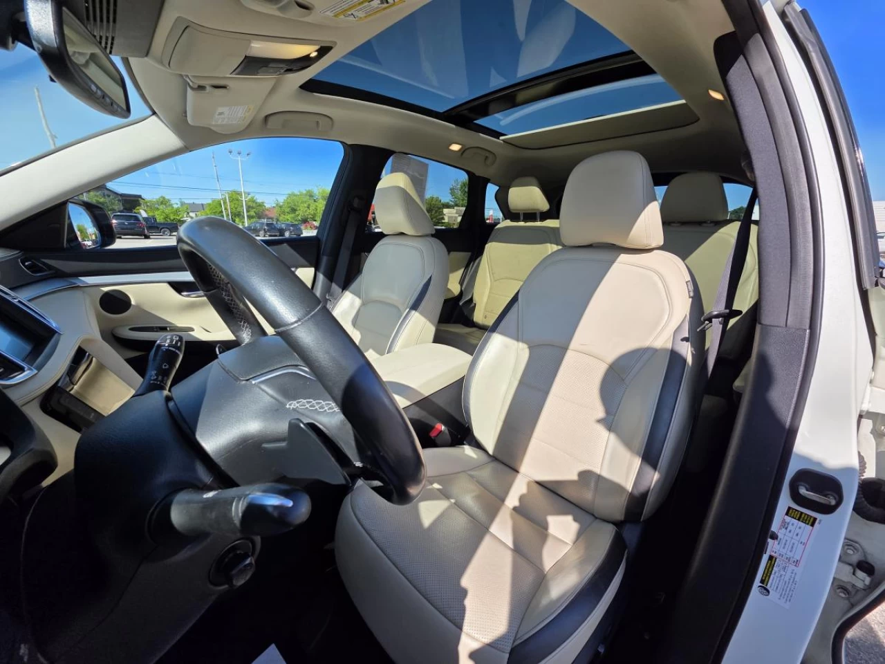 2019 Infiniti QX50 LUXE AWD Image principale