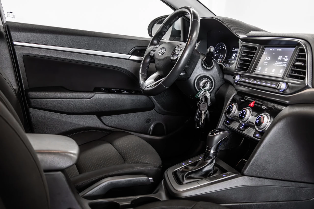 2020 Hyundai Elantra Preferred Main Image