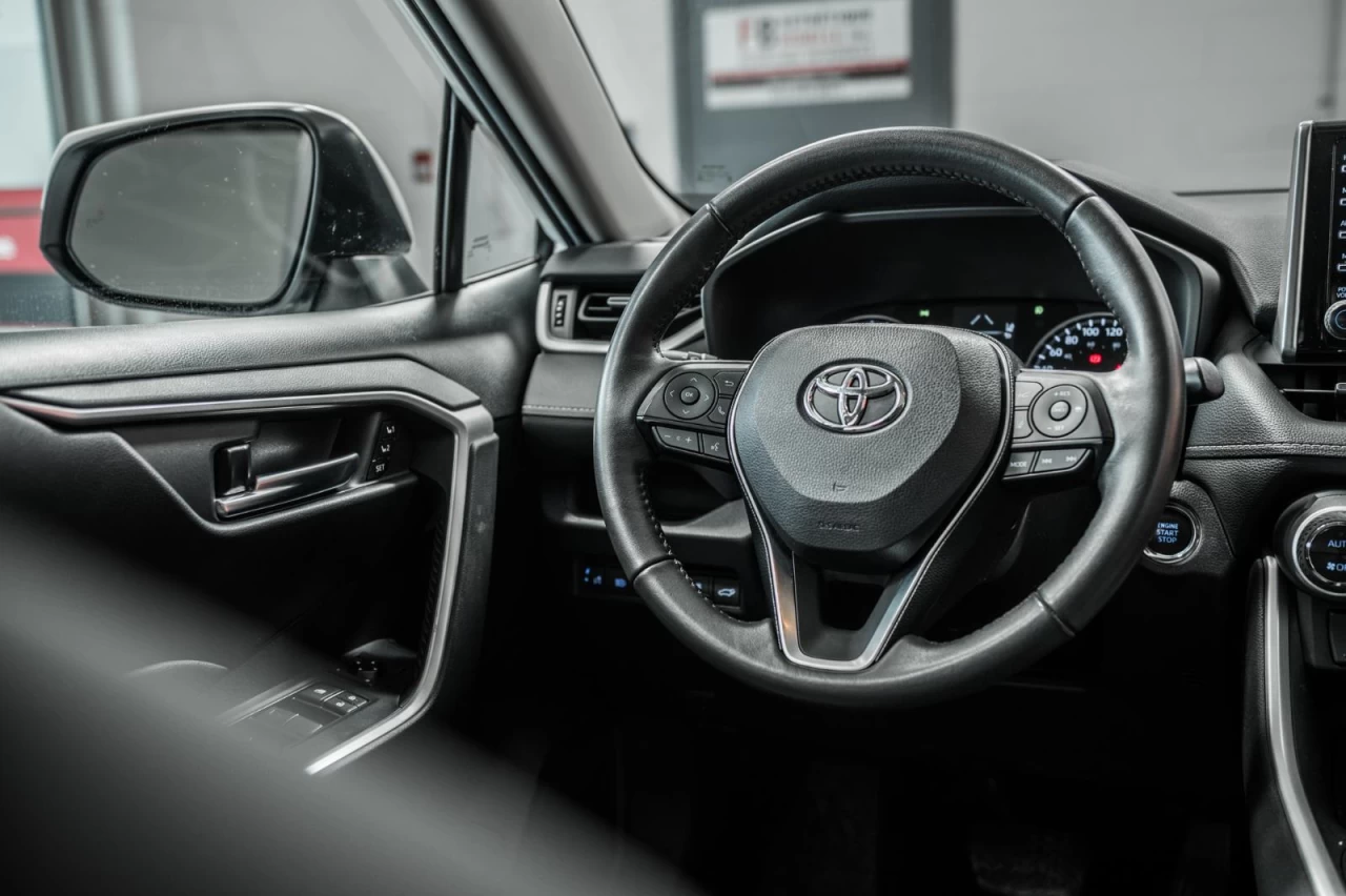 2021 Toyota RAV4 XLE AWD+TOIT.OUVRANT+VOLANT/SIEGES.CHAUFFANTS Image principale