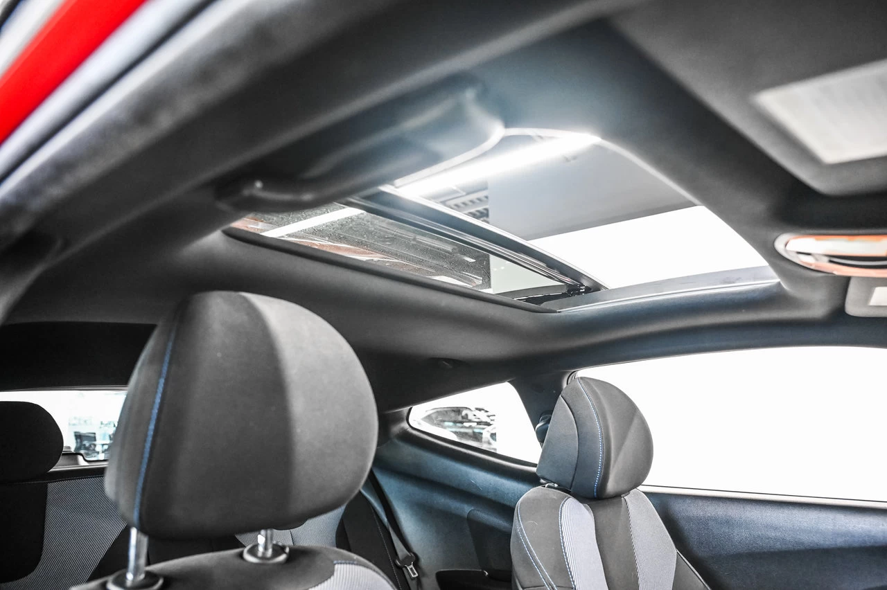 2020 Hyundai Veloster Luxury Image principale