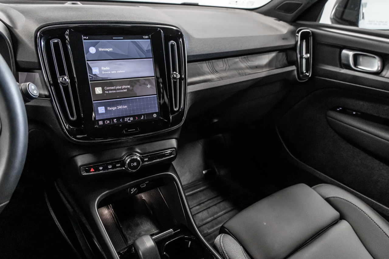 2023 Volvo XC40 Core Awd Image principale
