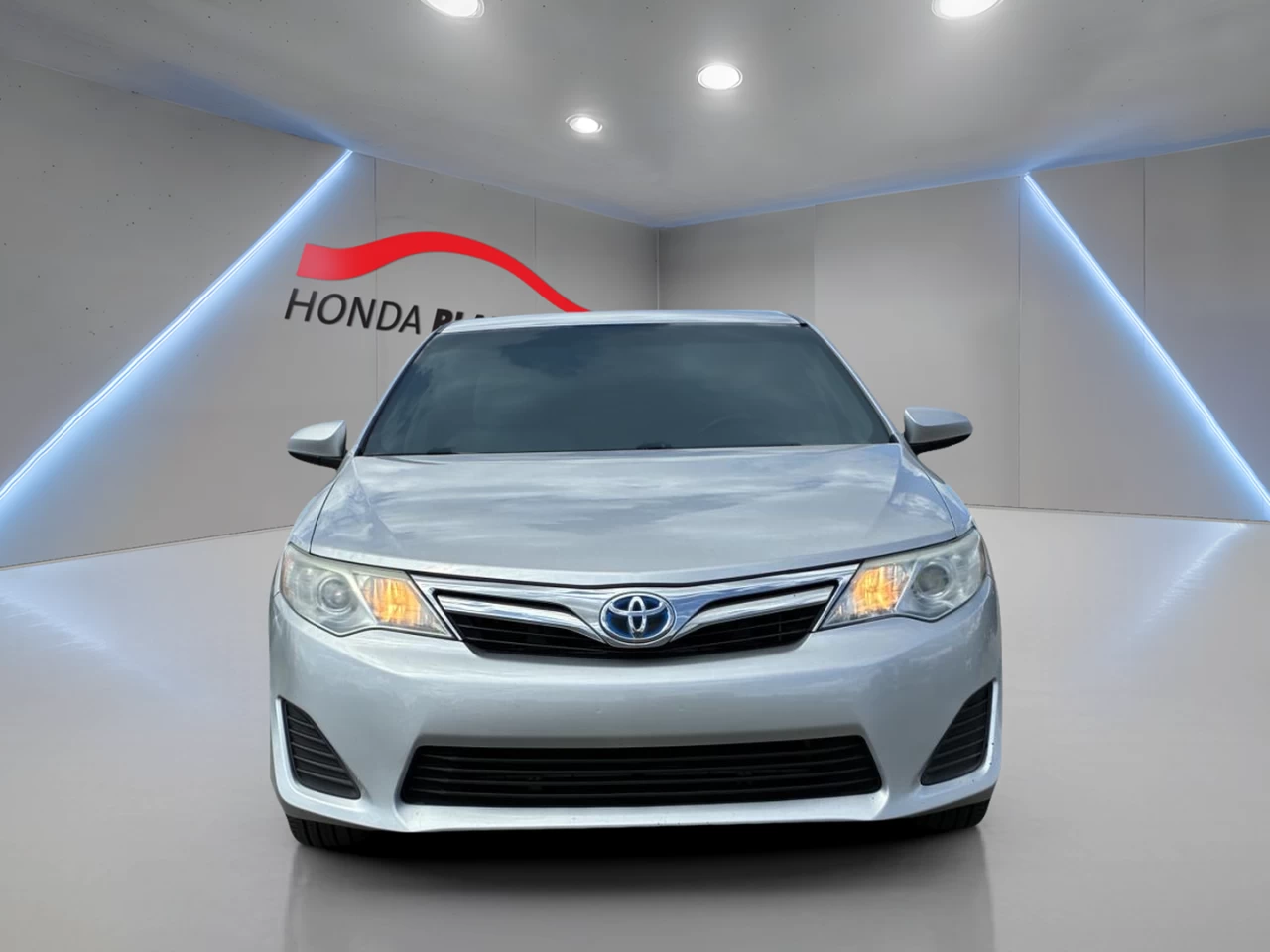 2013 Toyota Camry Hybrid 4dr Sdn LE Main Image
