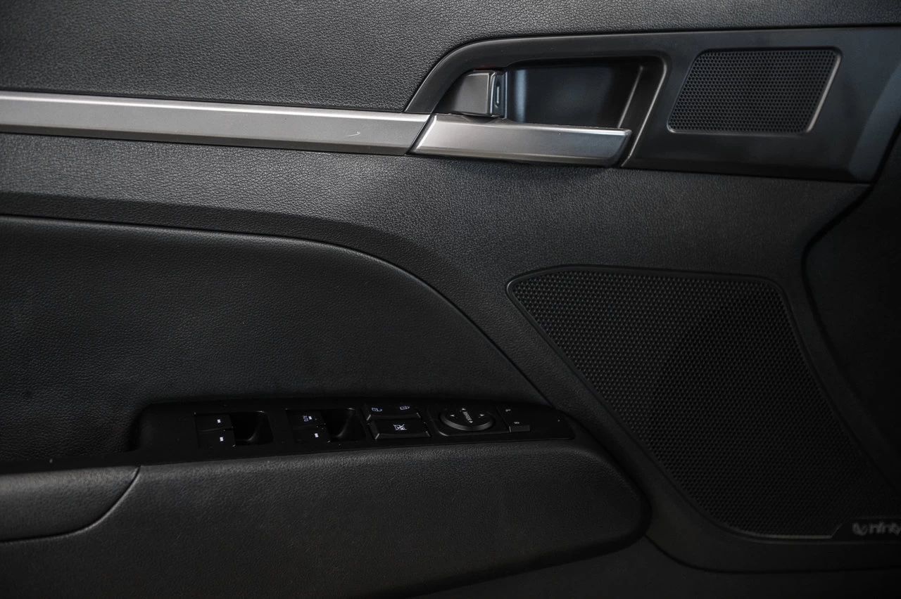 2019 Hyundai Elantra Ultimate Main Image