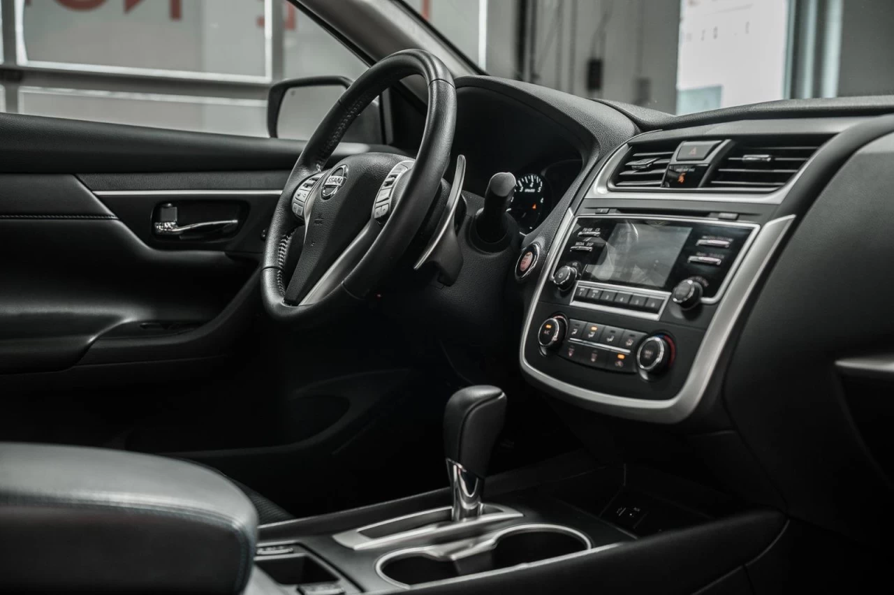 2016 Nissan Altima SR SIEGES.CHAUFF+CAM.RECUL+BLUETOOTH+REG.VITESSE Main Image