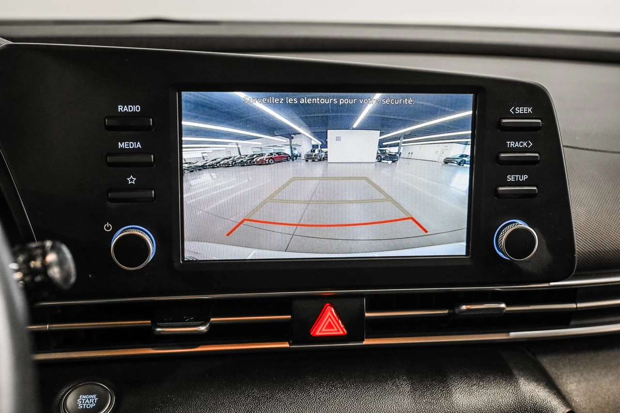 2022 Hyundai Elantra Preferred Main Image