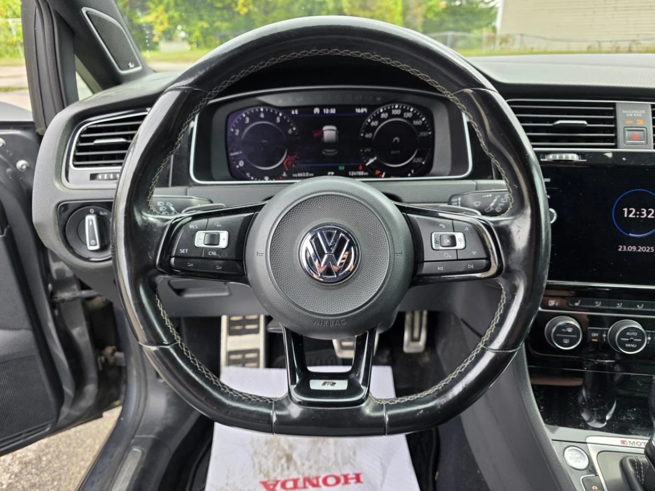 2018 Volkswagen Golf R 5-door DSG Main Image
