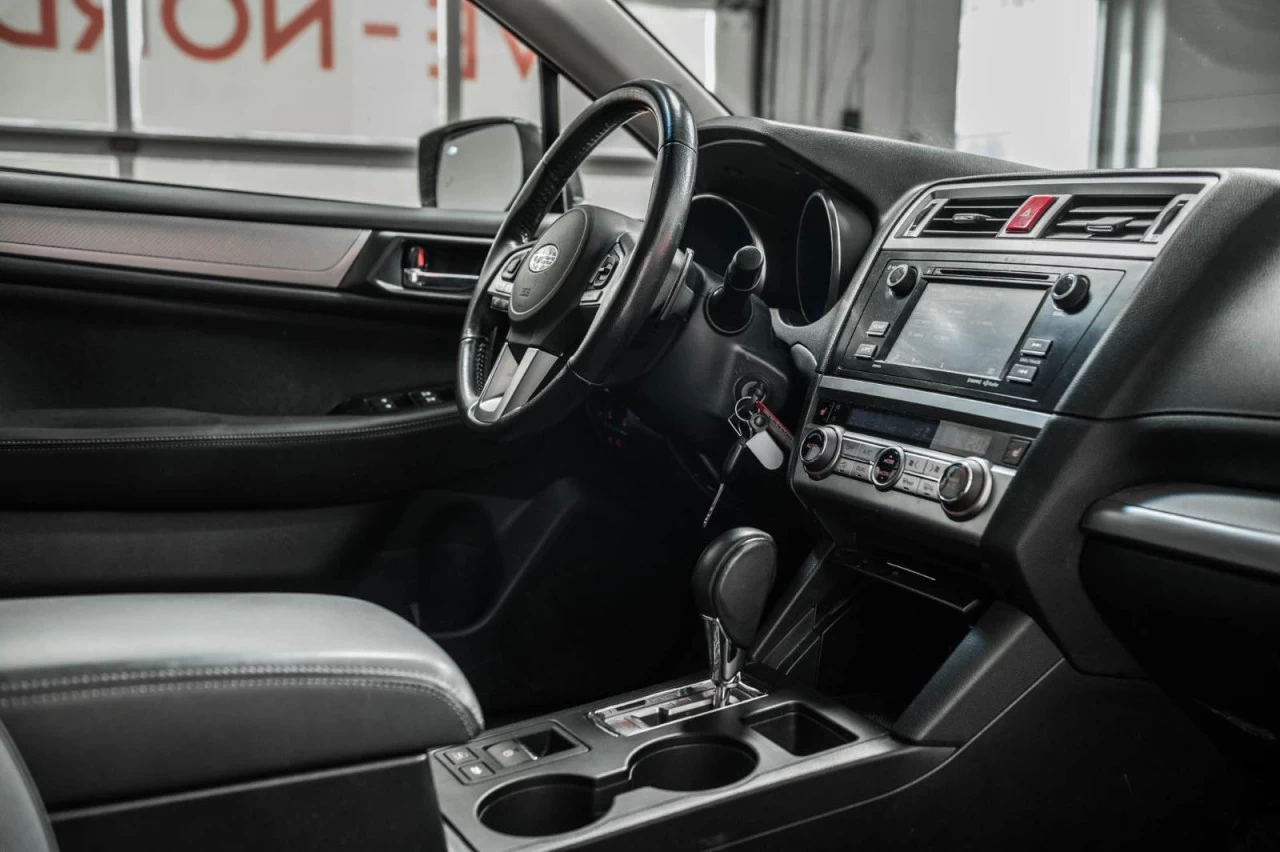 2015 Subaru Outback Touring 4 cylindres Garantie 1 AN Main Image