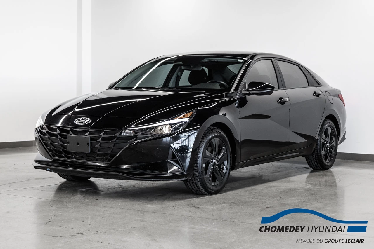 2023 Hyundai Elantra Preferred Main Image