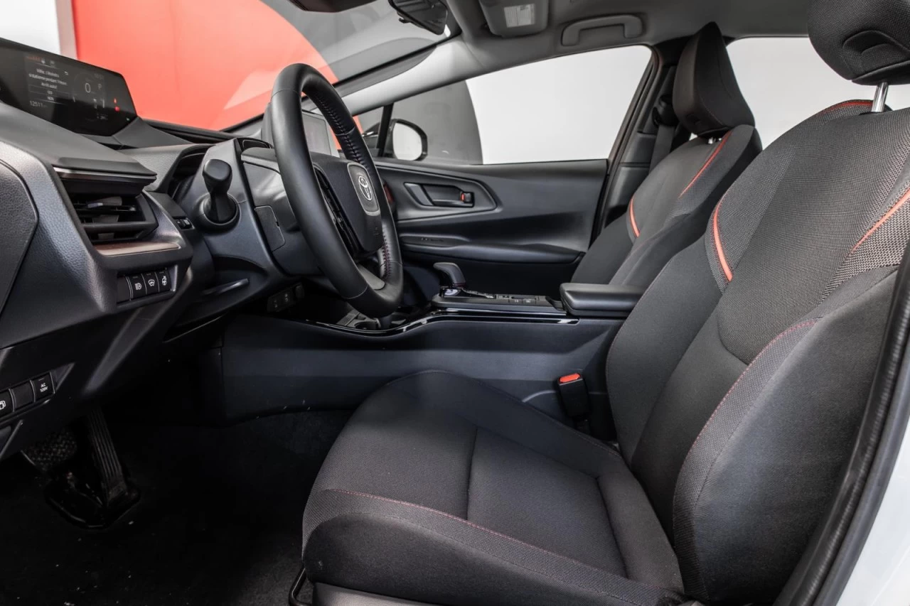 2024 Toyota Prius Prime SE MAGS+SIEGES.CHAUFF+BLUETOOTH+CAM.RECUL+CARPLAY Image principale